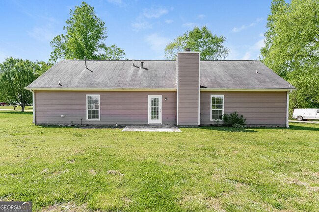 Building Photo - 215 Ashton Dr
