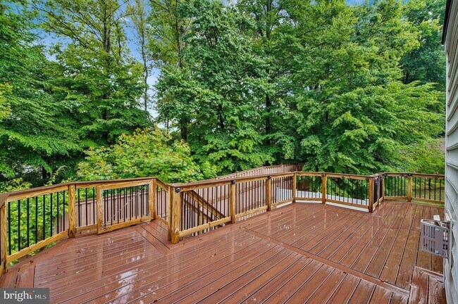 Building Photo - 3461 Eagle Ridge Dr