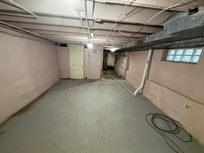 Building Photo - 5331 Arsenal St