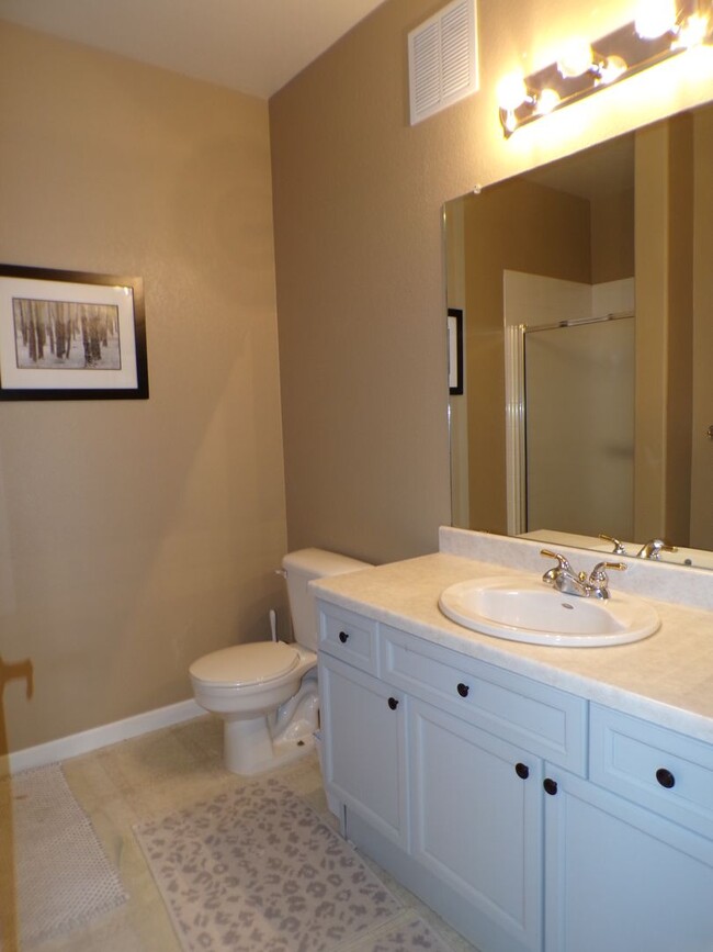 Building Photo - Littleton 3 Bed 2 Bath Condo Retreat!