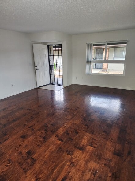 Living Room Living Room - 431 S Simpson Ave
