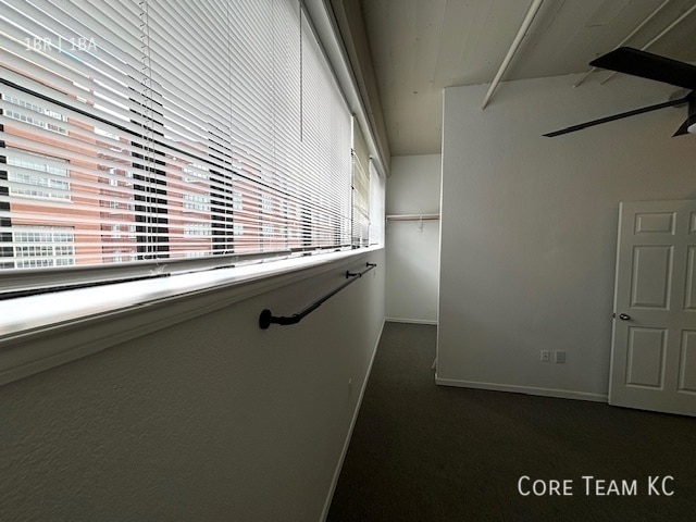 Building Photo - 320 W 7th St