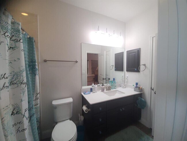 Building Photo - 608 Cascada Lane