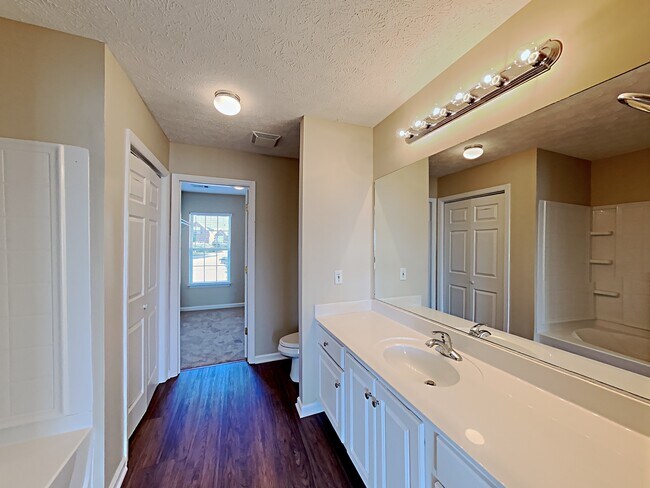 Building Photo - 157 Walton Trace S