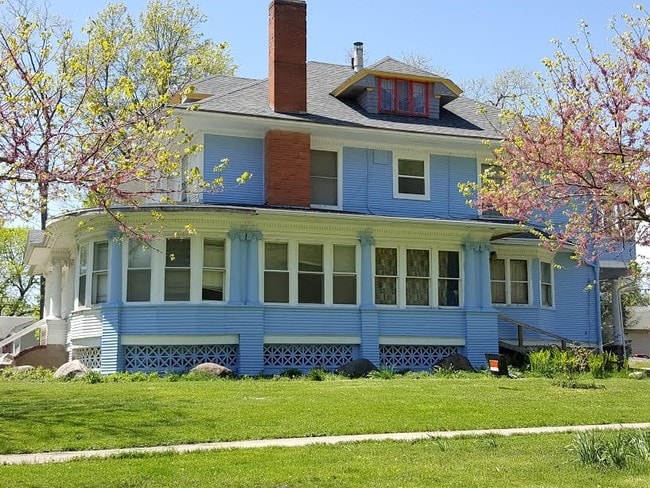 Primary Photo - Krause Apartments