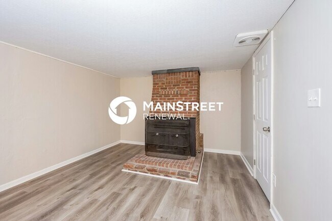 Building Photo - 3 Bedroom Pet-Friendly Home in LOUISVILLE,...