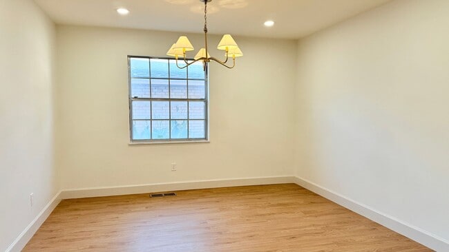Building Photo - Fully Remodeled Home Near Penn and NW Expr...