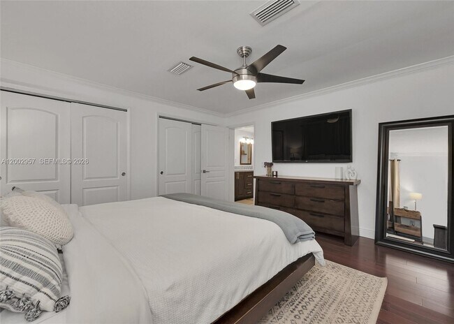 Building Photo - 6134 SW 28th St