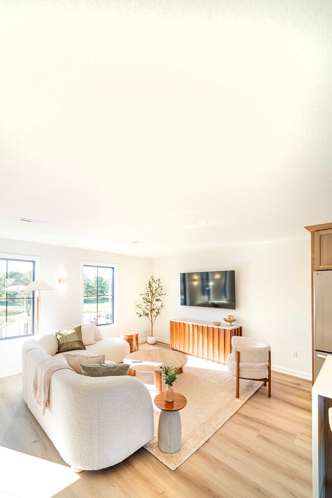 Building Photo - 14550 South Ave