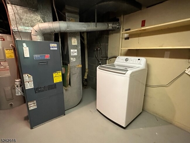 Building Photo - 54 Water St