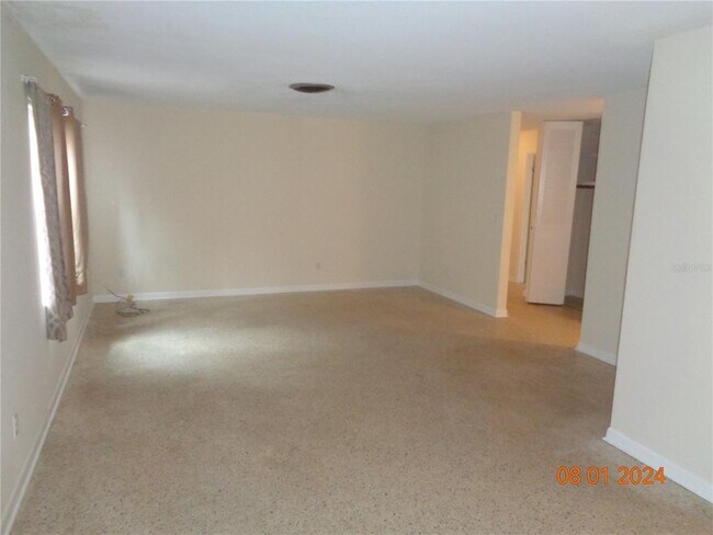 Building Photo - 508 Camelia Ln