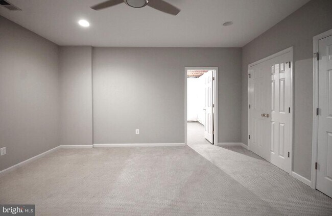 Building Photo - 5569 Jamisons Farm Dr