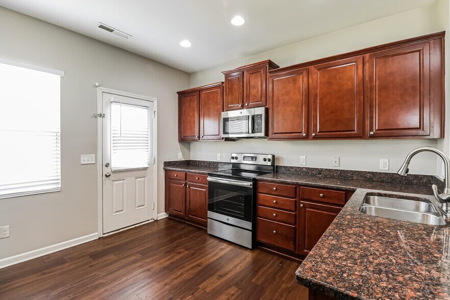 Building Photo - 8728 Balsam Bay Rd