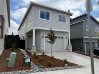 Building Photo - 9627 NE 29th Ave