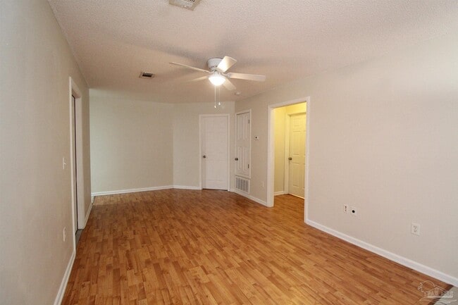 Building Photo - 7163 Pine Blossom Rd