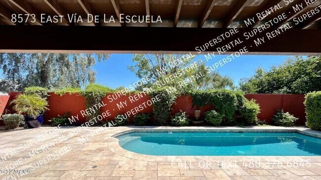 Building Photo - 8573 E Vía De La Escuela