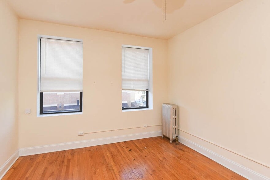 Building Photo - 2737 N Spaulding Ave