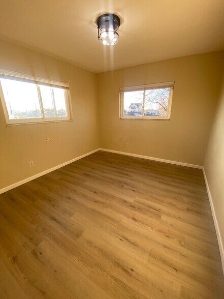 Building Photo - 814C Schirmer