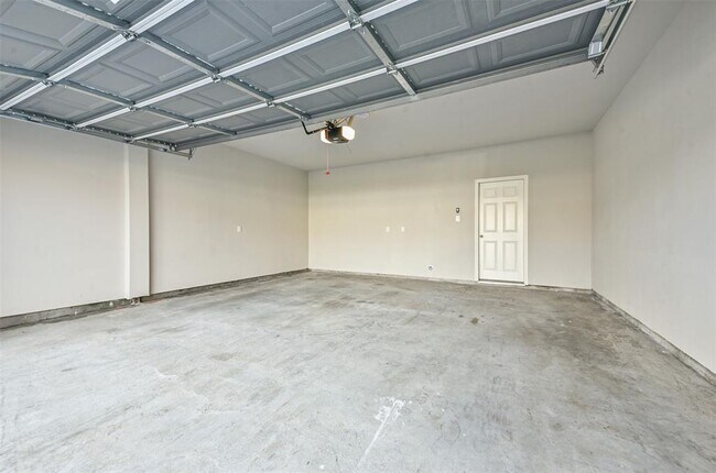 Building Photo - 3556 Terreno Vista Blvd
