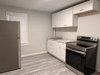 Building Photo - 30 Ledge St