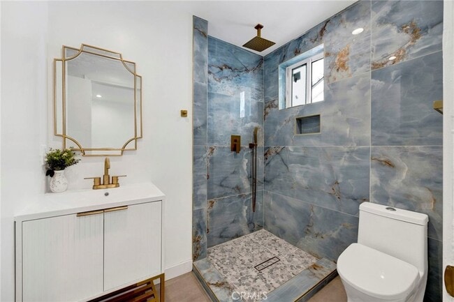 Building Photo - 4912 Alonzo Ave