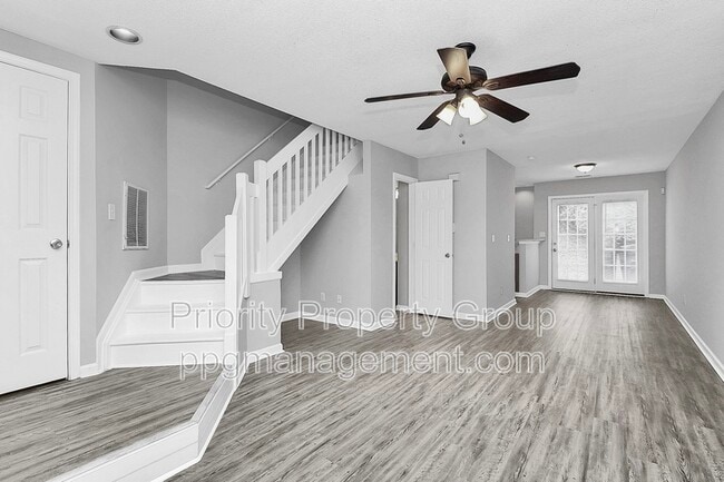 Building Photo - 9365 Glenwater Dr