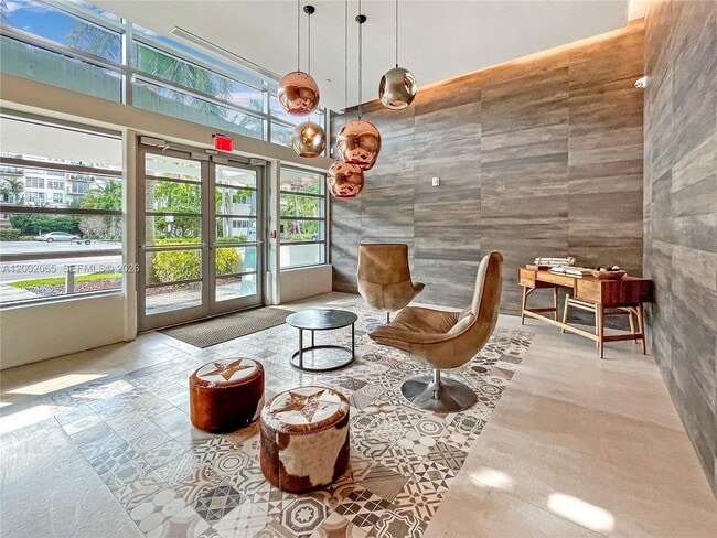 Building Photo - 1025 92nd St