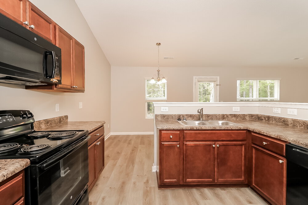Building Photo - 9 Badger Pass Dr