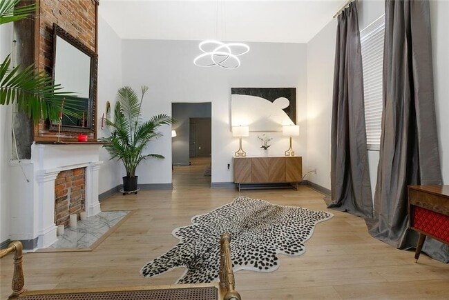 Building Photo - 1837 Touro St