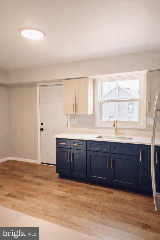 Building Photo - 580 Walnut St