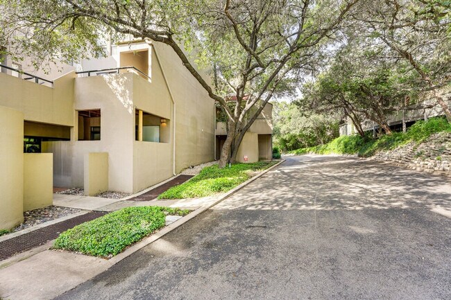 Building Photo - 1735 Spyglass Dr