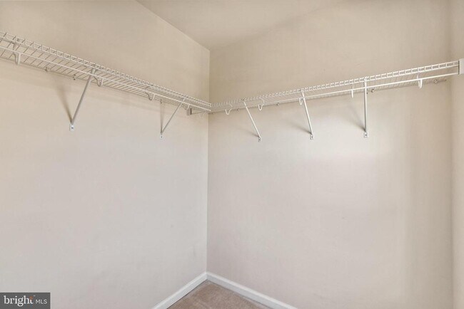 Building Photo - 5345 Tweeddale Pl