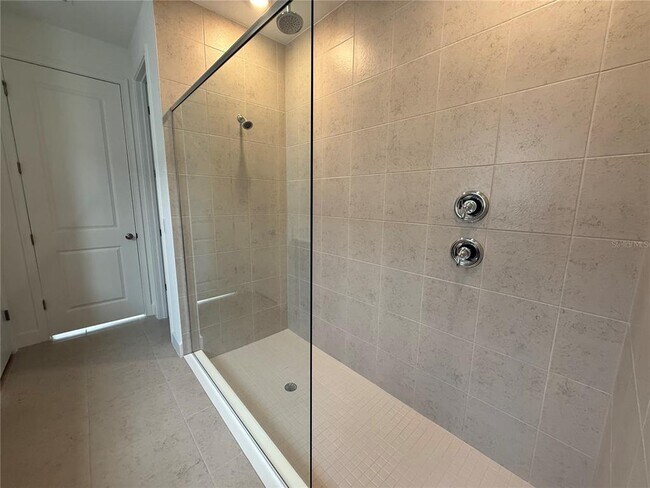 Building Photo - 2949 Sailhouse Dr