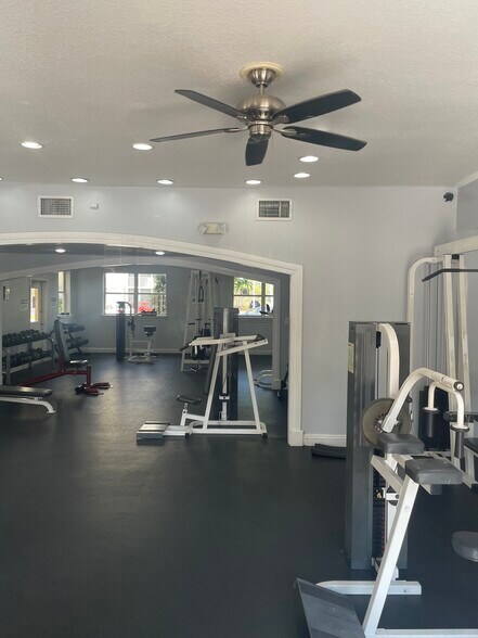 Building Photo - 8215 Lake Dr