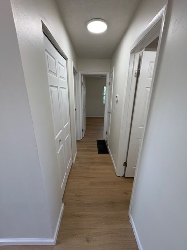 Building Photo - Newly Renovated 5 Bedroom in South Linden/...