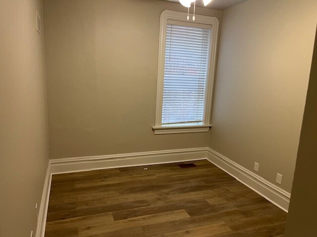 Building Photo - 3460 Giles Ave