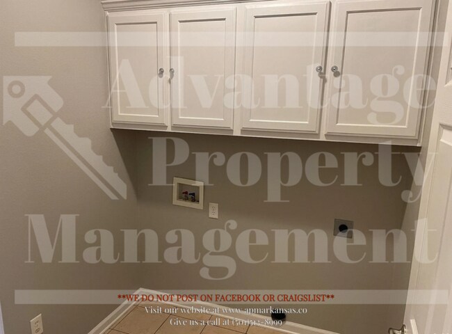 Building Photo - 2520 Zoysia Ln