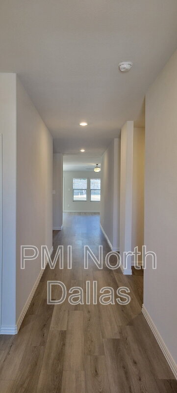 Building Photo - 10609 Potawatomi Ln