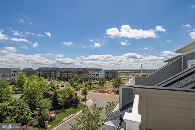 Building Photo - 1705 Cottonwood Grove Rd