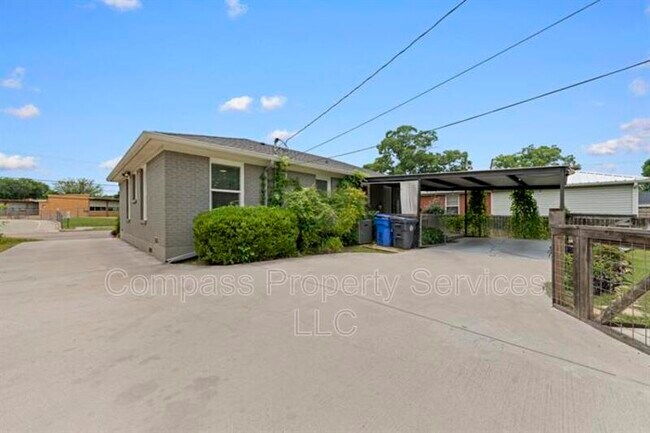 Building Photo - 1113 N New Rd