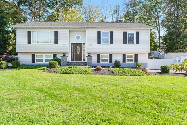 Building Photo - 7 Ohio Dr