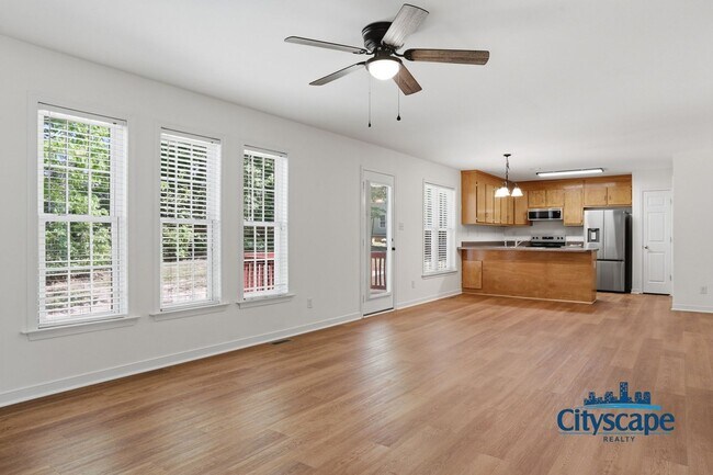 Building Photo - FABULOUS 4 BEDROOM CHESTERFIELD HOME