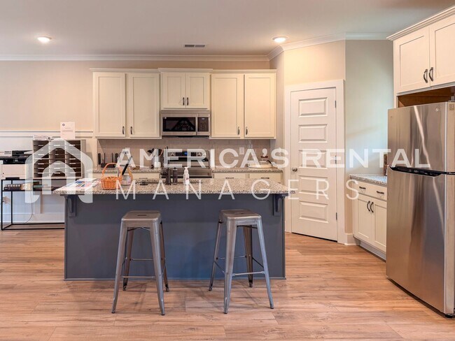 Building Photo - Luxury Meets Convenience: New 4 Bed, 3.5 B...