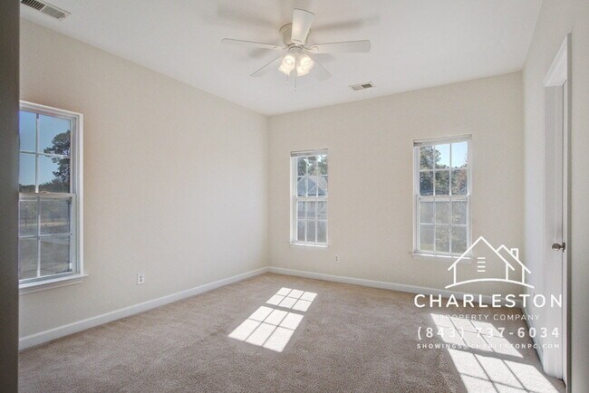 Building Photo - 156 Red Leaf Blvd