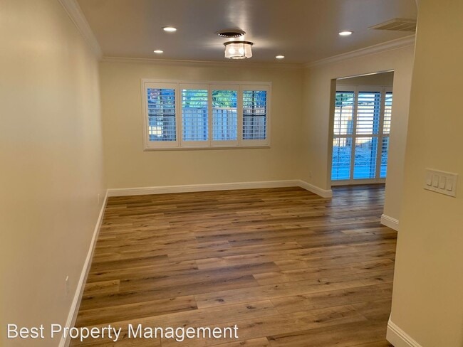 Building Photo - 4 br, 2 bath House - 223 Laguna Dr