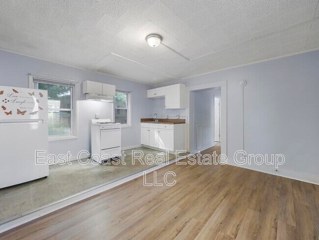 Building Photo - 13628 Pennsylvania Ave