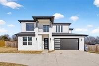 Building Photo - 531 W Laureland Rd