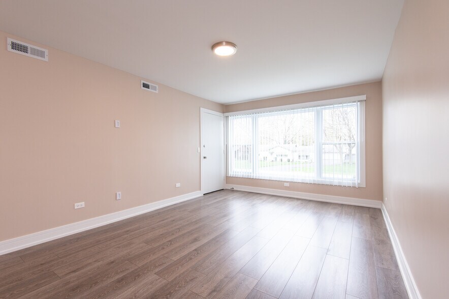 Building Photo - 8729 W 73rd Pl