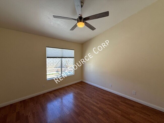 Building Photo - 2501 Summerchase Ave