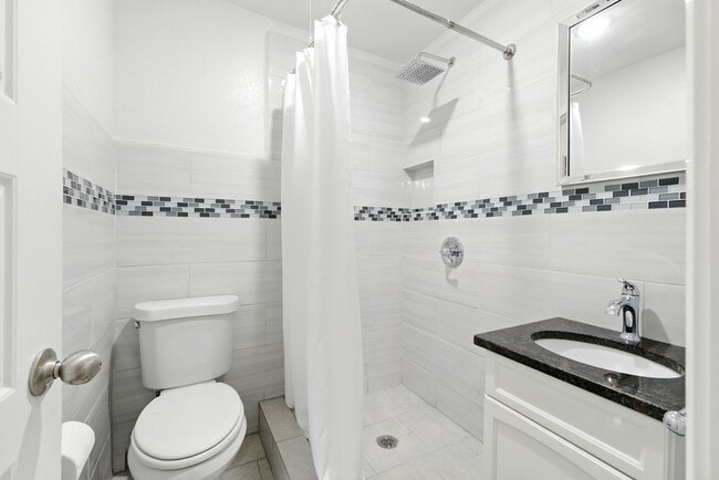 Building Photo - 629 Delmar St